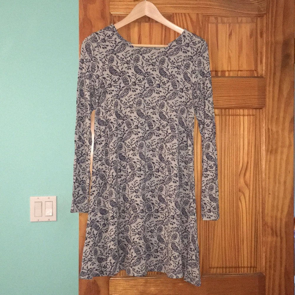 Adorable long sleeve Old Navy patterned dress